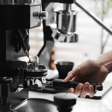 تحميل الصورة في عارض المعرض ،UNIBODY BOTTOMLESS PORTAFILTER - YU SERIES