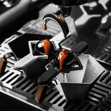 تحميل الصورة في عارض المعرض ،CHILLING BALL - ESPRESSO & POUR OVER