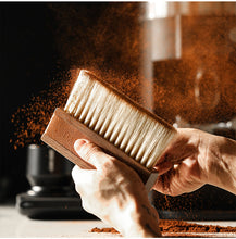 تحميل الصورة في عارض المعرض ،LINE LEATHER SHEATH BRUSH