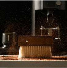 تحميل الصورة في عارض المعرض ،LINE LEATHER SHEATH BRUSH