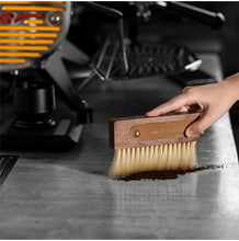 تحميل الصورة في عارض المعرض ،LINE LEATHER SHEATH BRUSH