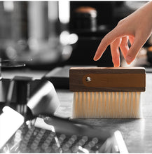 تحميل الصورة في عارض المعرض ،LINE LEATHER SHEATH BRUSH