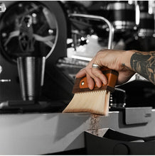 تحميل الصورة في عارض المعرض ،LINE LEATHER SHEATH BRUSH