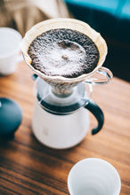 تحميل الصورة في عارض المعرض ،هاريو - وعاء تقديم من الفولاذ المقاوم للصدأ V60 الذي يحتفظ بالحرارة