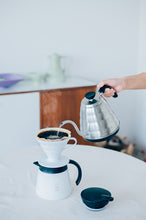 تحميل الصورة في عارض المعرض ،هاريو - وعاء تقديم من الفولاذ المقاوم للصدأ V60 الذي يحتفظ بالحرارة