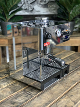 تحميل الصورة في عارض المعرض ،ليليت انيتا