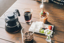 Load image into Gallery viewer, HARIO V60 Coffee Server - 450ml
