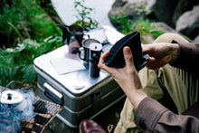 Load image into Gallery viewer, HARIO ZEBRANG - V60 FLAT DRIPPER 02
