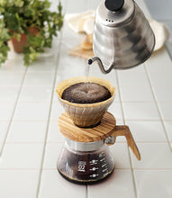 Load image into Gallery viewer, HARIO - V60 GLASS DRIPPER 02 - OLIVE WOOD HOLDER
