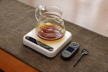 Load image into Gallery viewer, R2 EXTRACT DiFluid - Coffee TDS Refractometer
