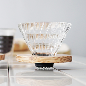 HARIO - V60 GLASS DRIPPER 02 - OLIVE WOOD HOLDER